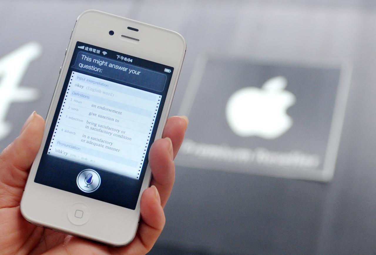 Siri apple listening cbc apologizes conversations